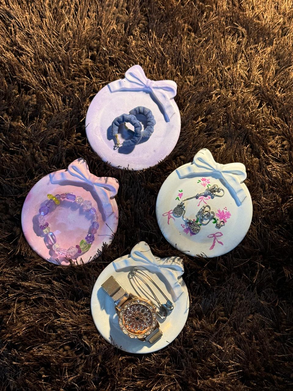 mini circle bow tray